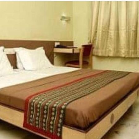 Hotel Chandrawali By Wb Inn Ballia エクステリア 写真